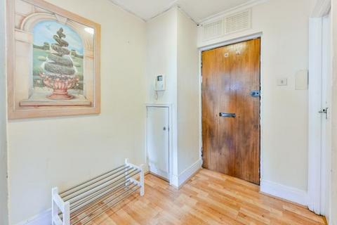 1 bedroom flat for sale, Collingwood House, 103 New Cavendish Street, London, W1W