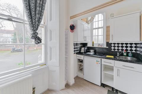1 bedroom flat for sale, The Lodge, 22 Leigham Court Road, London, SW16