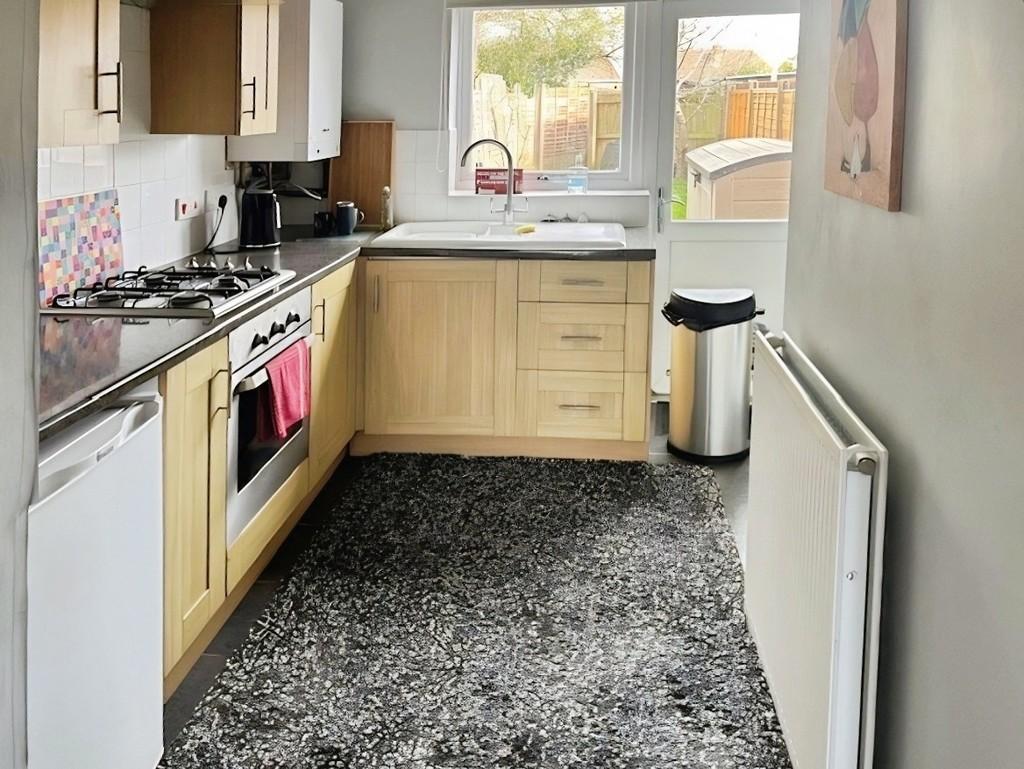 5ec8fcf8-Kitchen