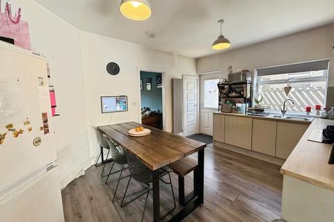 3 bedroom semi-detached house for sale, Louwil Avenue, Mansfield Woodhouse, Nottinghamshire