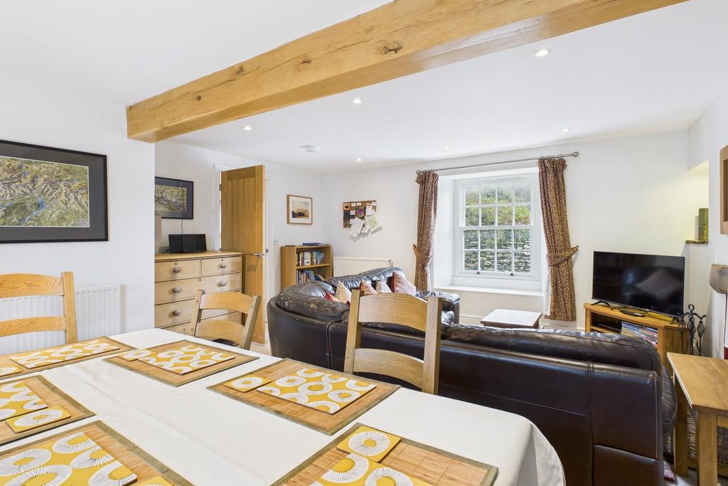 Living Dining Area