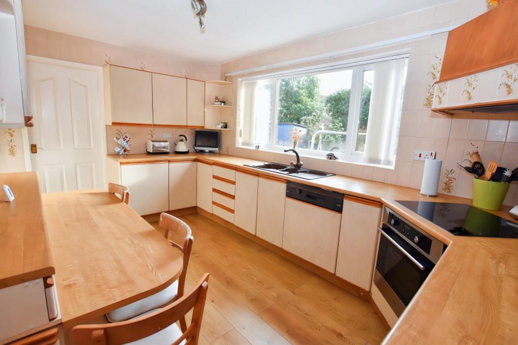 Kitchen 2