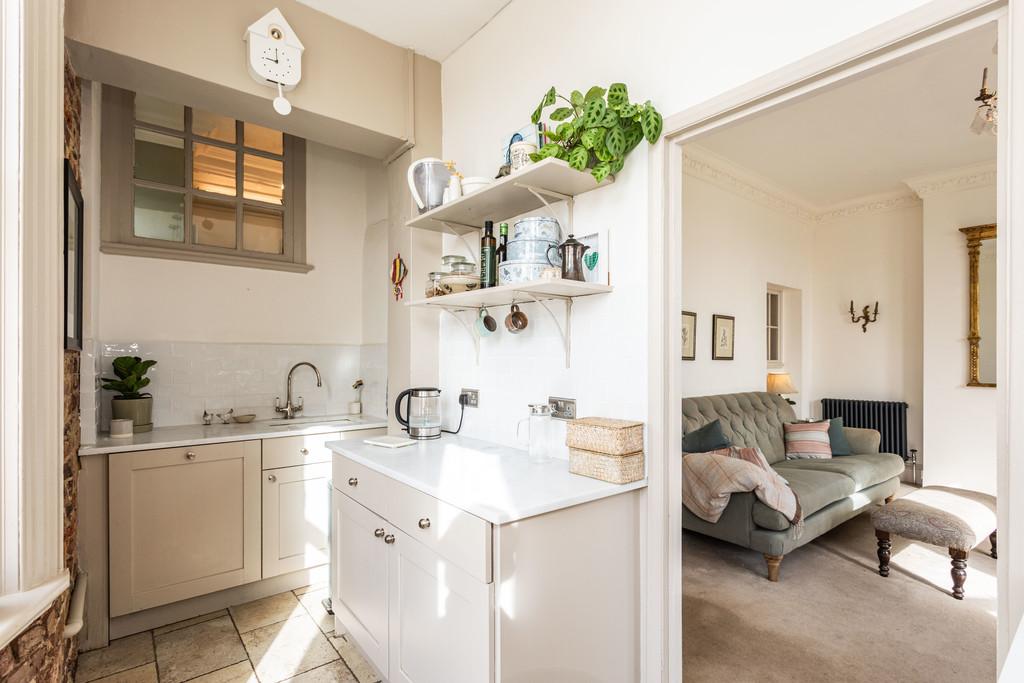 1, 171 Kingsway-32