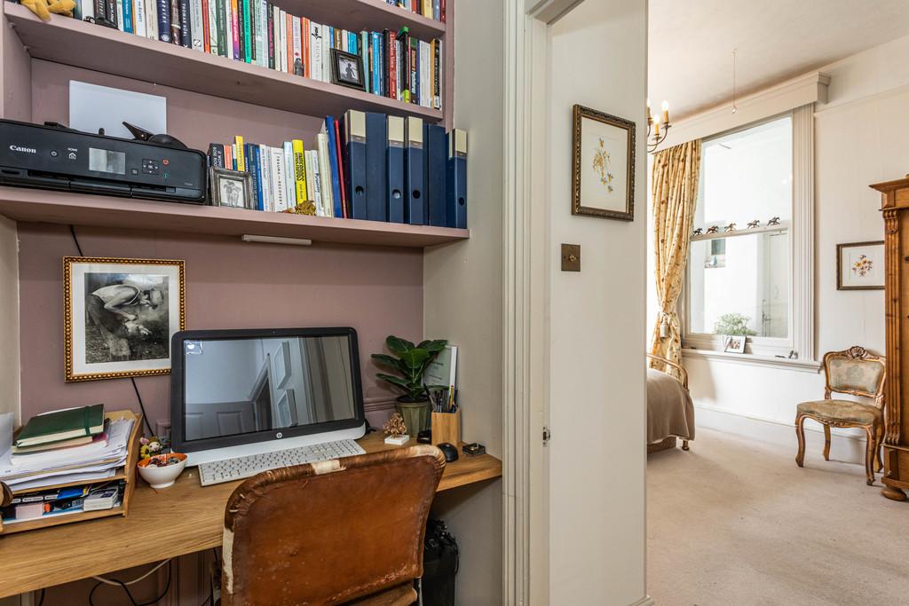 1, 171 Kingsway-47