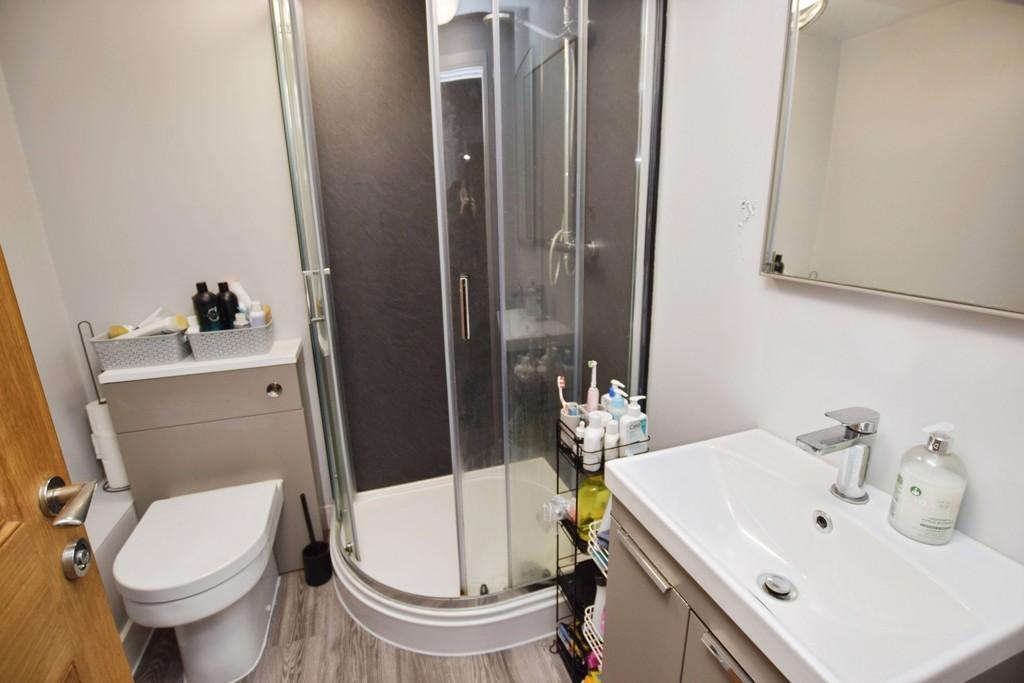 2c1ee6d3-mince 20shower2