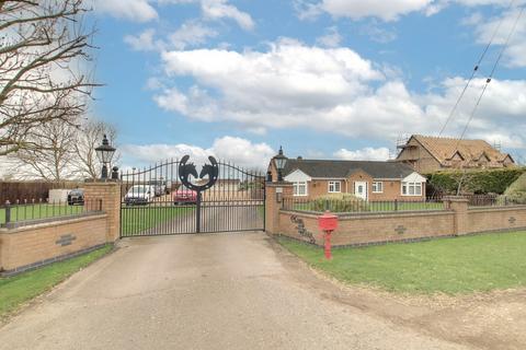 3 bedroom detached bungalow for sale, Iretons Way, Chatteris