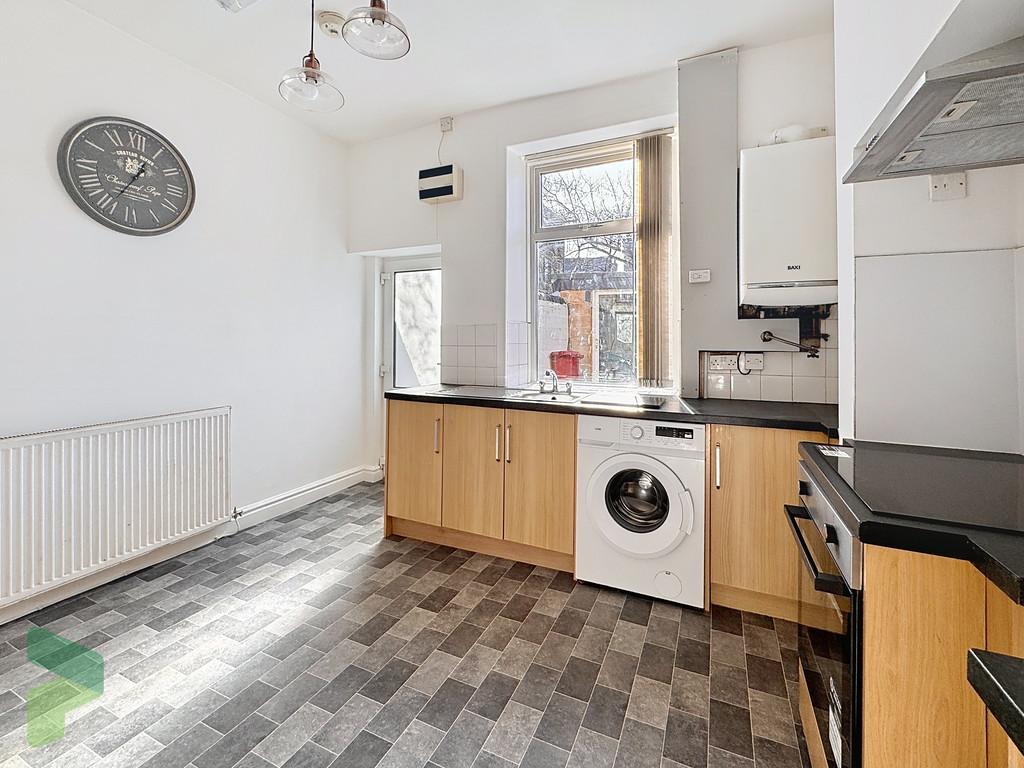 Fitted kitchen