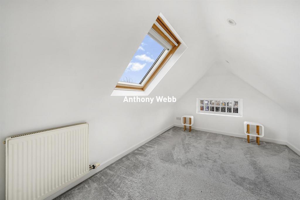 Loft/bedroom