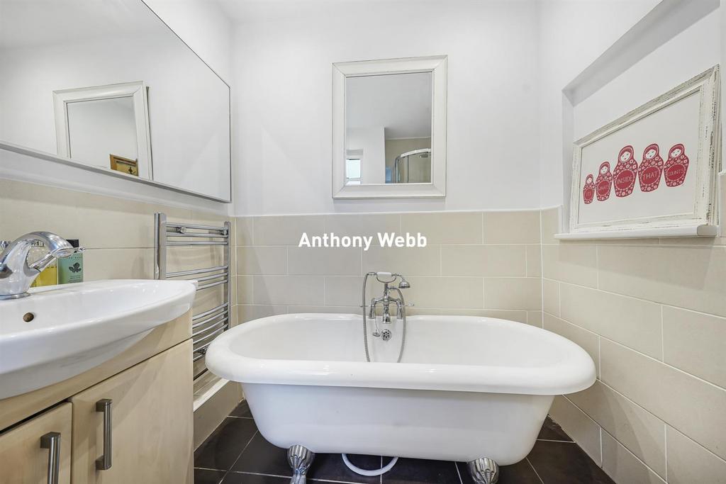 Bath/Shower room