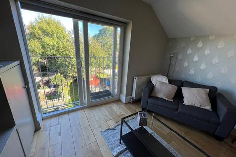2 bedroom apartment to rent, Naylor Road, London SE15