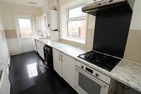 3 bedroom semi-detached house for sale, Pentland Close, NW11