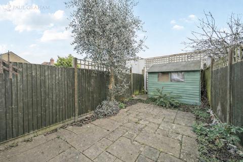 undefined, St. James Road, Carshalton