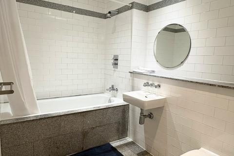 2 bedroom apartment to rent, Advent Way, Manchester