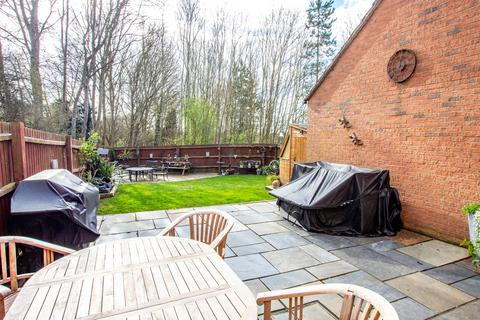 undefined, Celtic Close, Higham Ferrers NN10