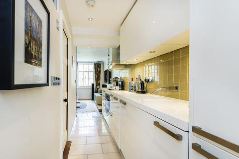 1 bedroom flat to rent, Brompton Square Knightsbridge SW3