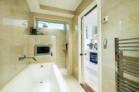 1 bedroom flat to rent, Brompton Square Knightsbridge SW3