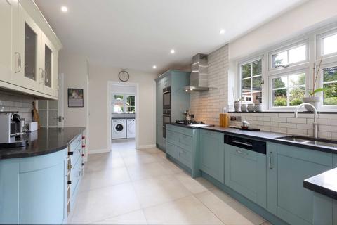 undefined, Manor Close, Penn, HP10