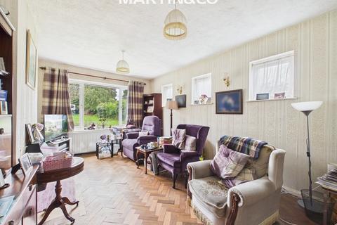 5 bedroom chalet for sale, Luckley Road, Wokingham