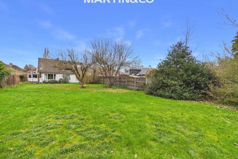 5 bedroom chalet for sale, Luckley Road, Wokingham