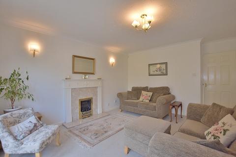 2 bedroom semi-detached bungalow for sale, Gillingwood Close, Richmond