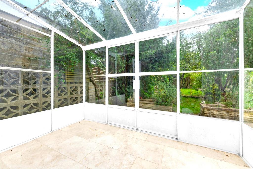 GARDEN ROOM.jpg