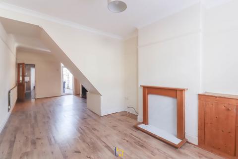2 bedroom terraced house to rent, Dunton Street, Leicester