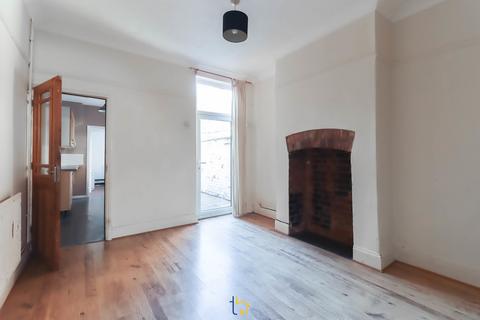 2 bedroom terraced house to rent, Dunton Street, Leicester
