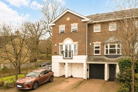 undefined, Hayward Road, Thames Ditton KT7