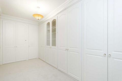 undefined, Hayward Road, Thames Ditton KT7