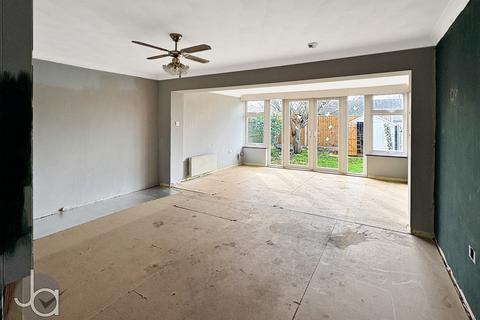 3 bedroom semi-detached house for sale, Coriander Road, Tiptree