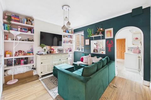 2 bedroom terraced house for sale, New Street, Gloucester