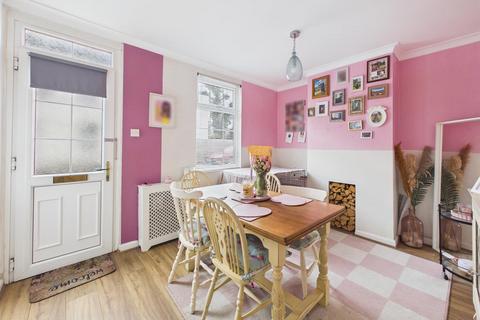 2 bedroom terraced house for sale, New Street, Gloucester