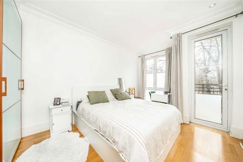 undefined, Melliss Avenue, Kew TW9