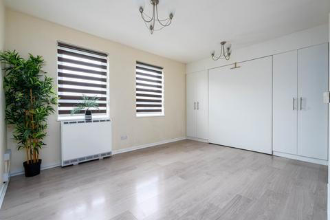 undefined, Bluebell Close, Chester CH3