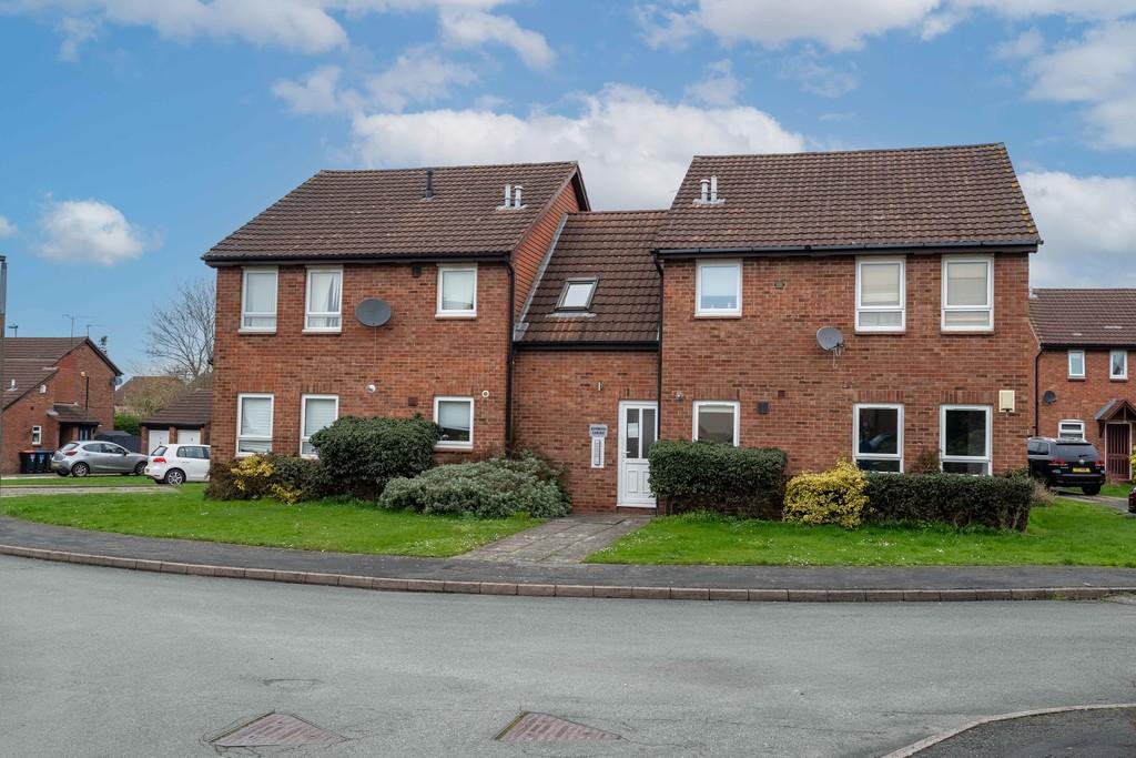 Bluebell Close, Huntington, CH3 6 RP