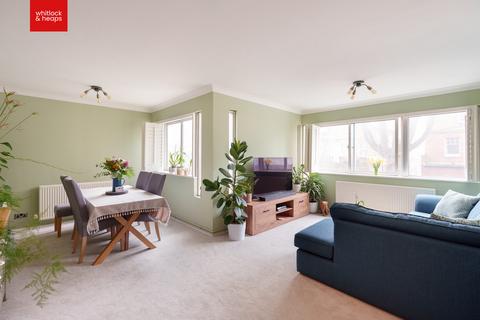 2 bedroom flat for sale, Grand Avenue, Hove