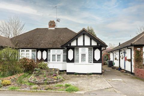 2 bedroom bungalow for sale, Cheshire Gardens, Chessington