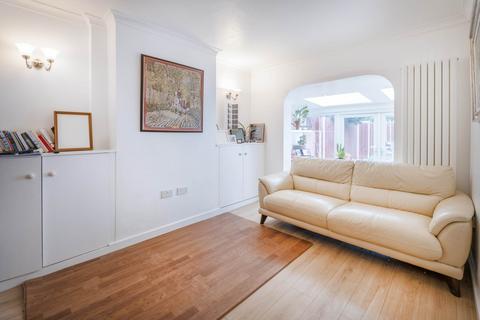 2 bedroom bungalow for sale, Cheshire Gardens, Chessington