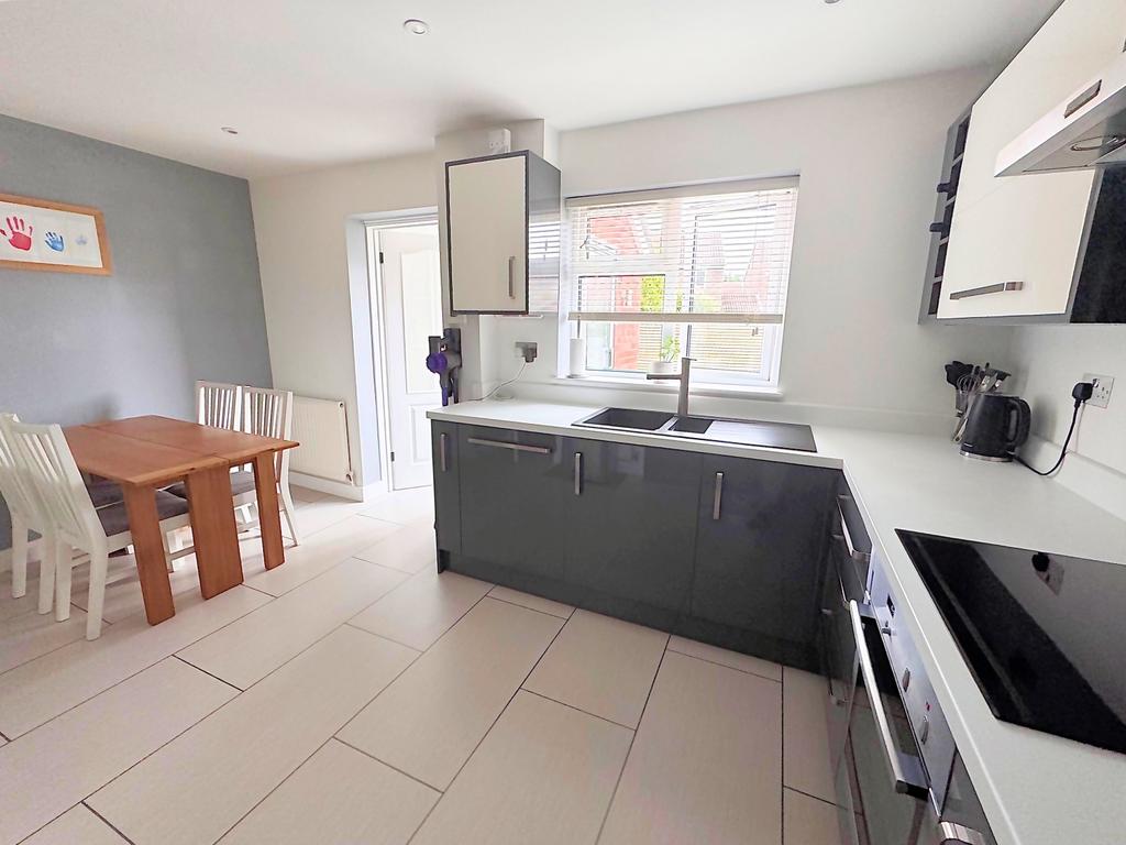 Kitchen 7