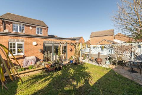 undefined, Mead Close, Leeds LS15