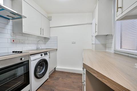 undefined, Uxbridge Road, West Ealing, London, W13