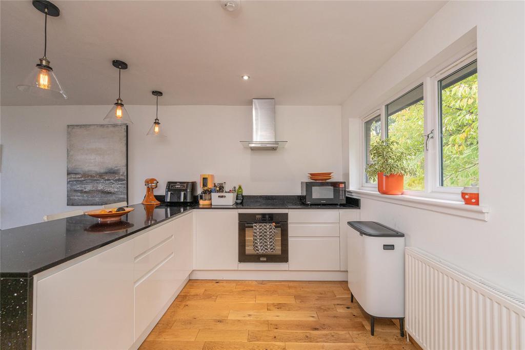 Kitchen Alt