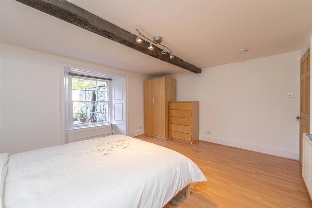 Bedroom 1 Alt