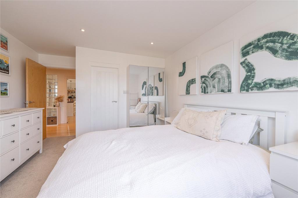 Bedroom 1 Alt