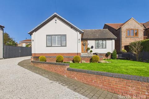 4 bedroom bungalow for sale, Spring Lane, Bridlington YO15