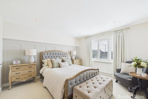4 bedroom bungalow for sale, Spring Lane, Bridlington YO15