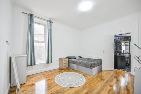 undefined, Shernhall Street, Walthamstow, Walthamstow, London, E17