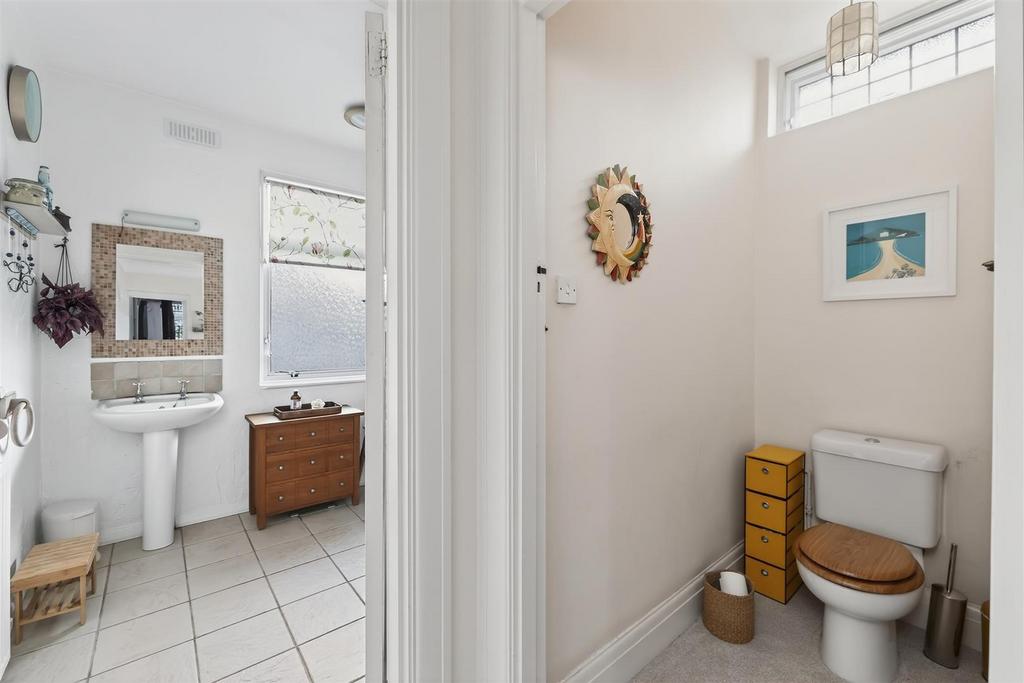 Bathroom & WC