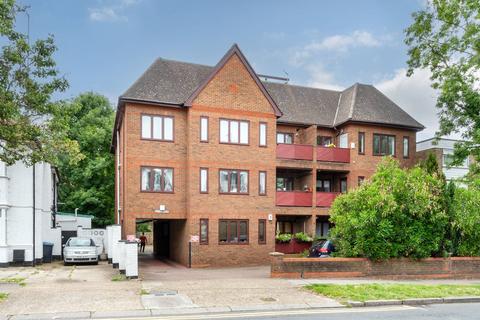 2 bedroom flat to rent, Forty Avenue, Wembley, HA9