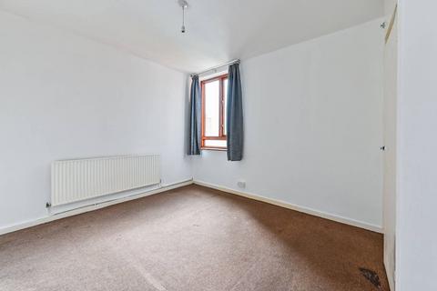 2 bedroom flat to rent, Warwick Grove House, Clapton, Hackney, London, E5
